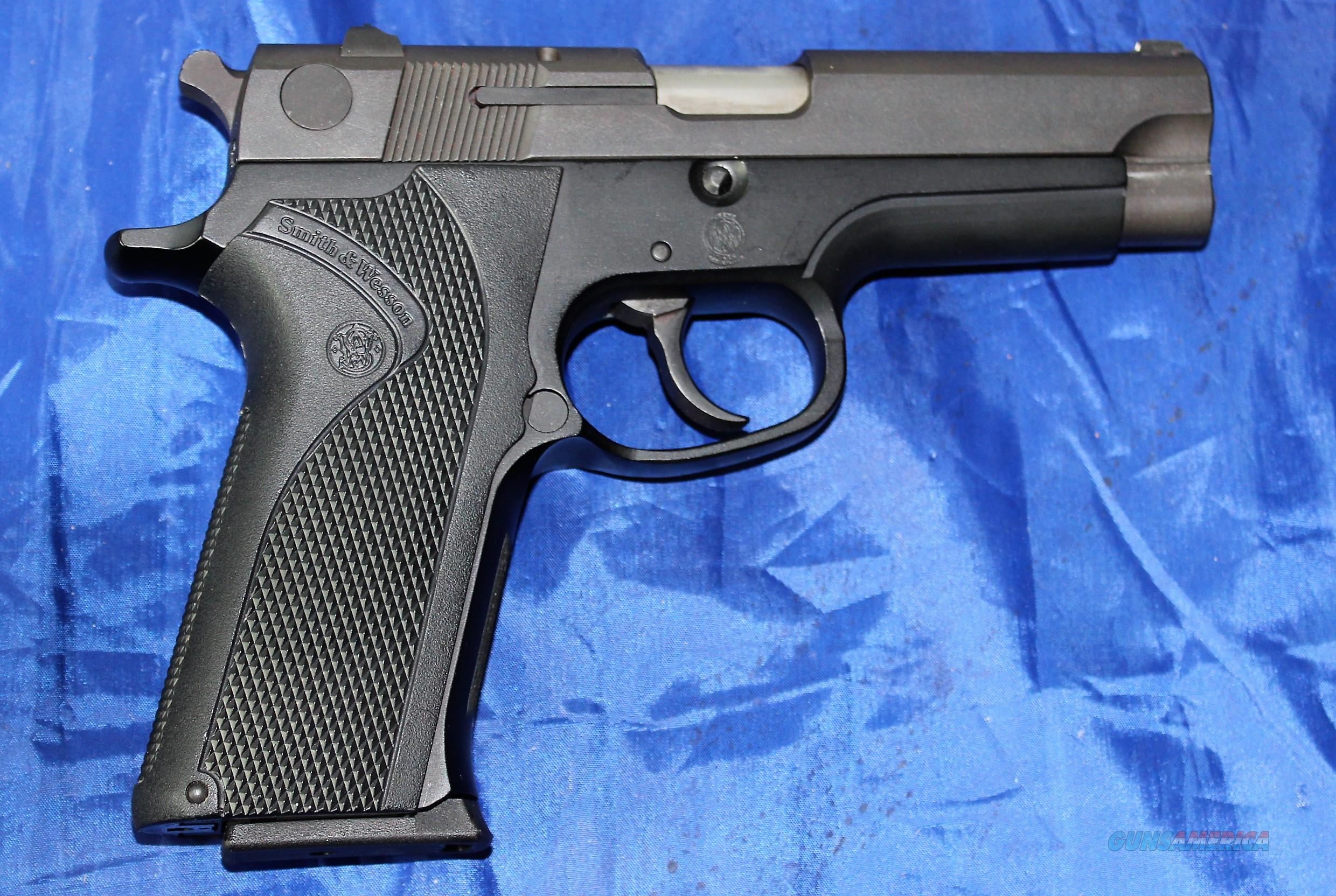 smith and wesson 915 review